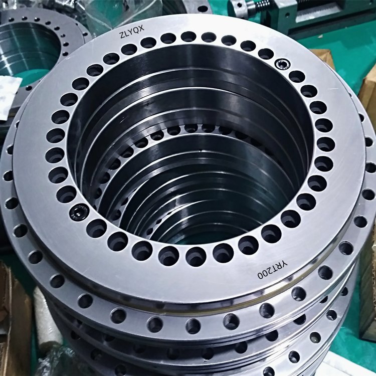 洛陽軸承廠家訴說YRT轉臺軸承特點