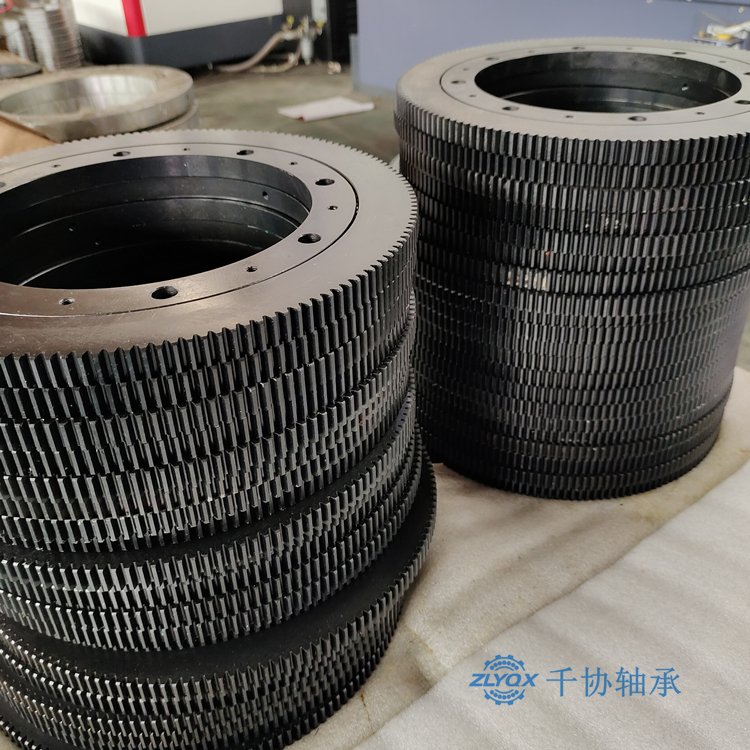 內(nèi)外齒轉(zhuǎn)盤軸承怎么去毛刺？毛刺去除方法